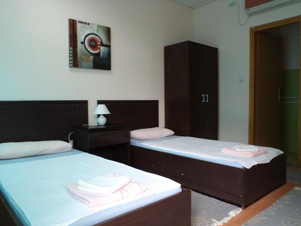 Motel Le Village Скопье Номер фото